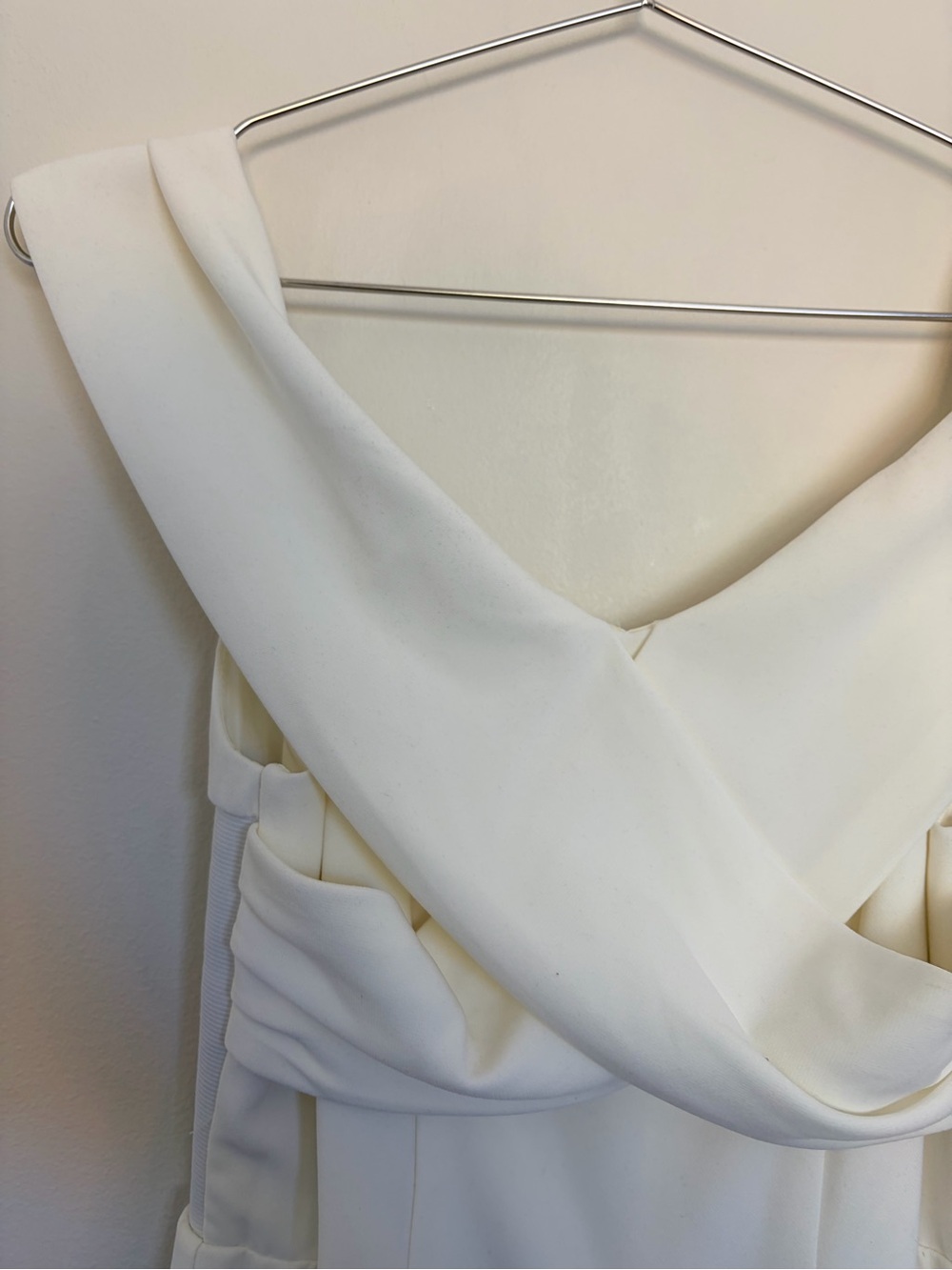 Gorgeous & Elegant H&M Off-Shoulder Jumpsuit in Crisp White - Picture 8 of 14